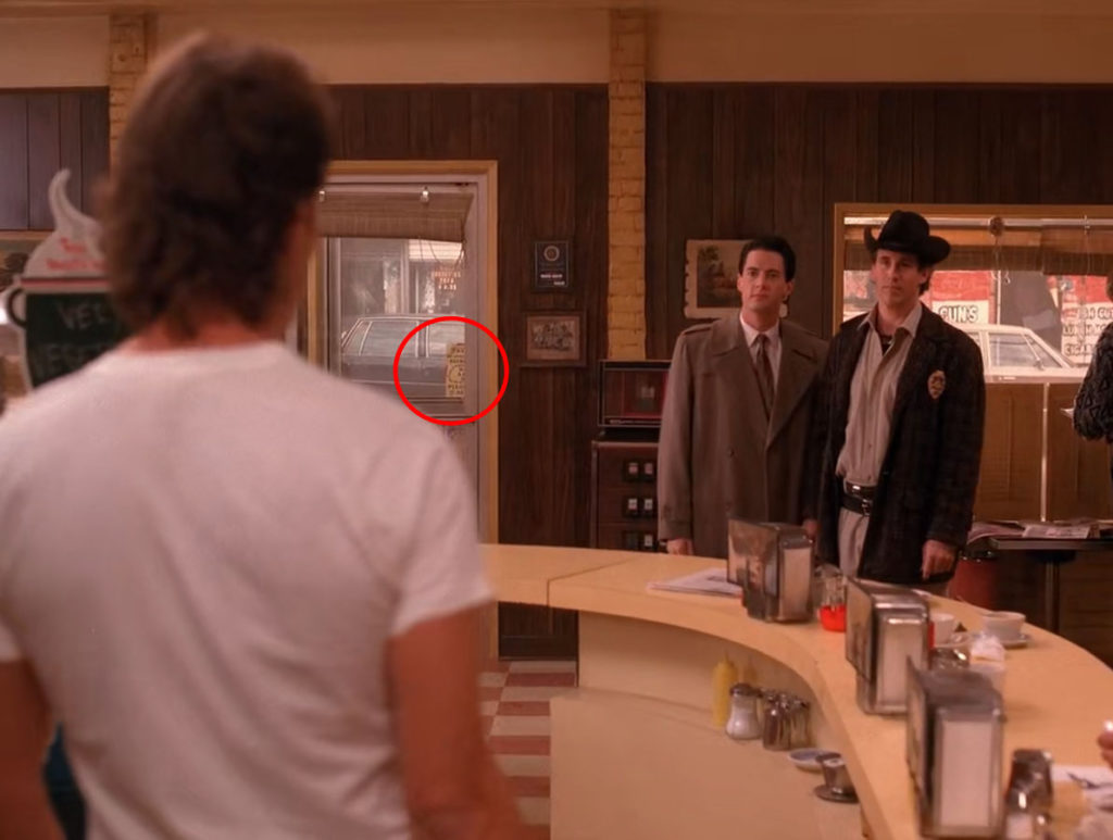 Hank Jennings spots Agent Cooper and Sheriff Truman