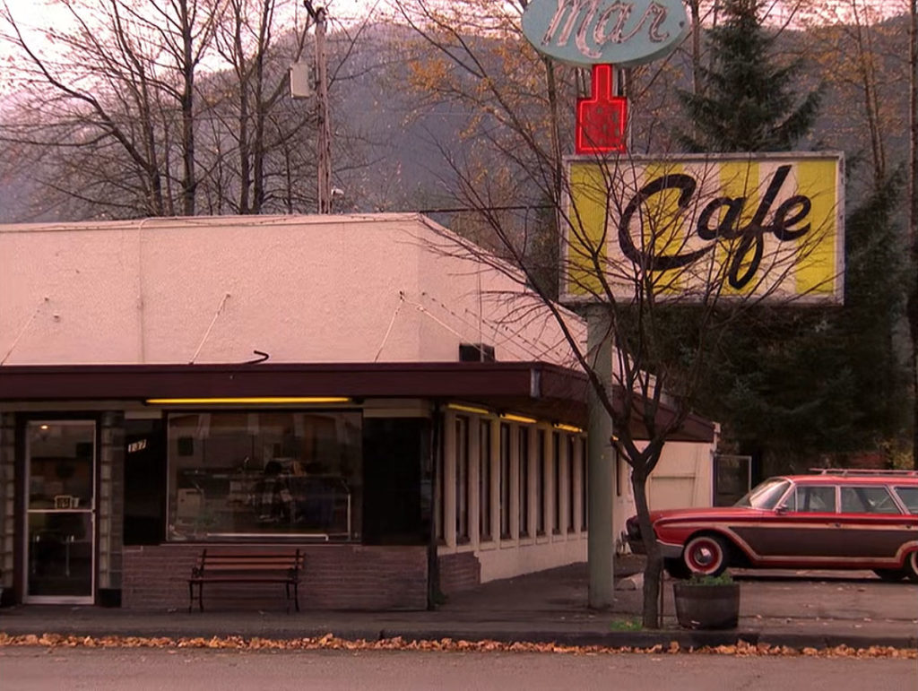 Exterior of Double R Diner