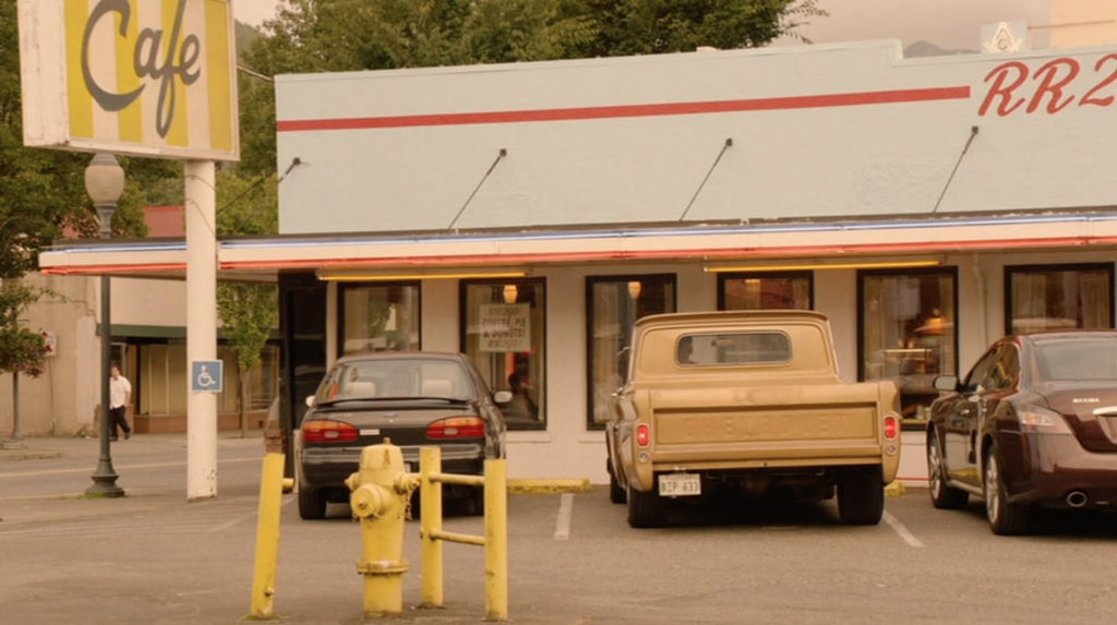 Exterior of Double R Diner with cars parked outside