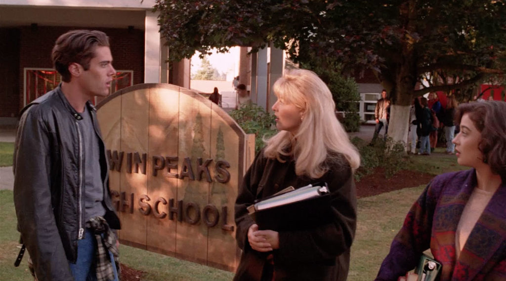 Bobby Briggs, Laura Palmer and Donna Hayward speak out side the High School from Twin Peaks: Fire Walk With Me