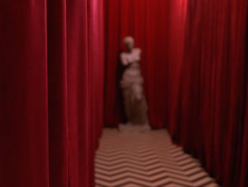Venus De Milo statute in the Red Room hall