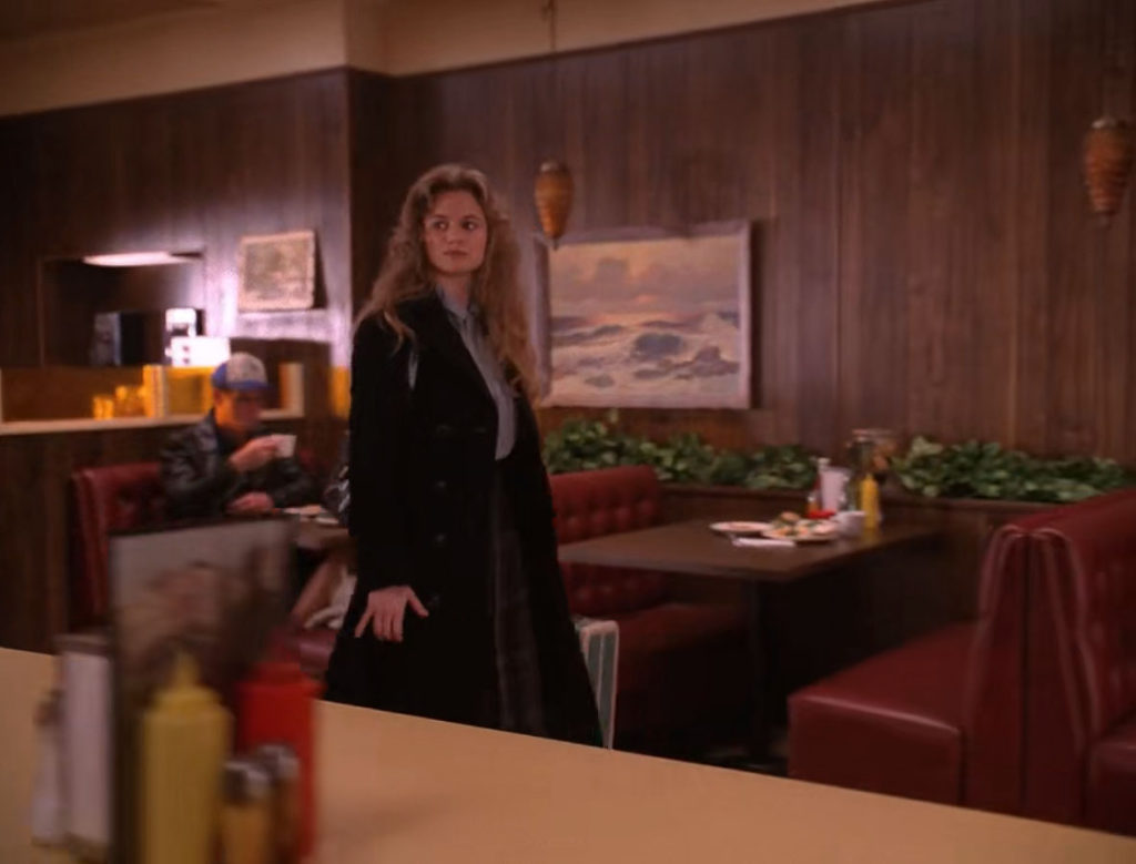 Annie Blackburn arrives in the Double R Diner