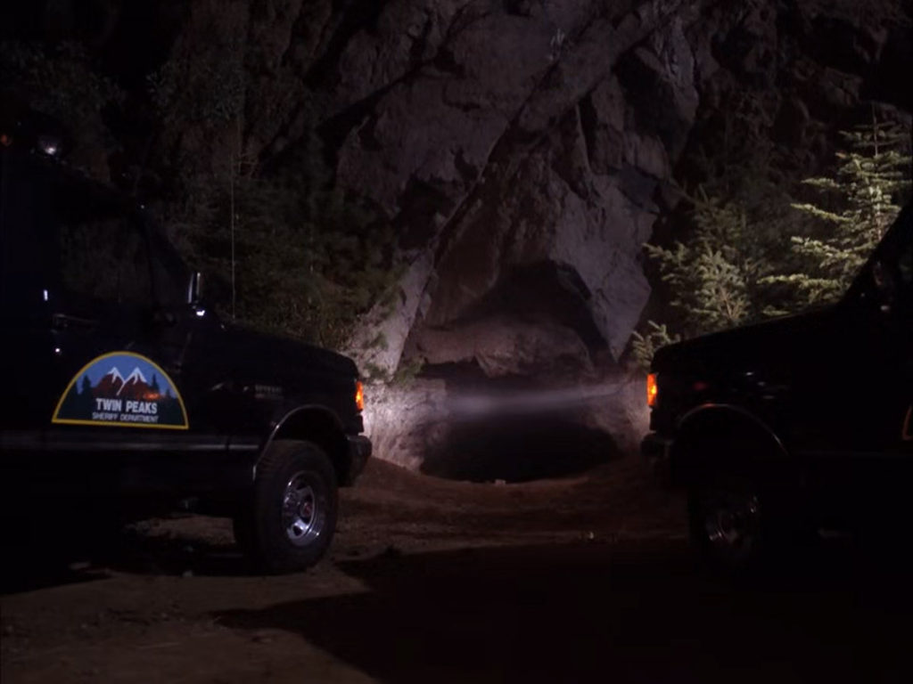 Twin Peaks Sheriff's Vehicles outside Owl Cave