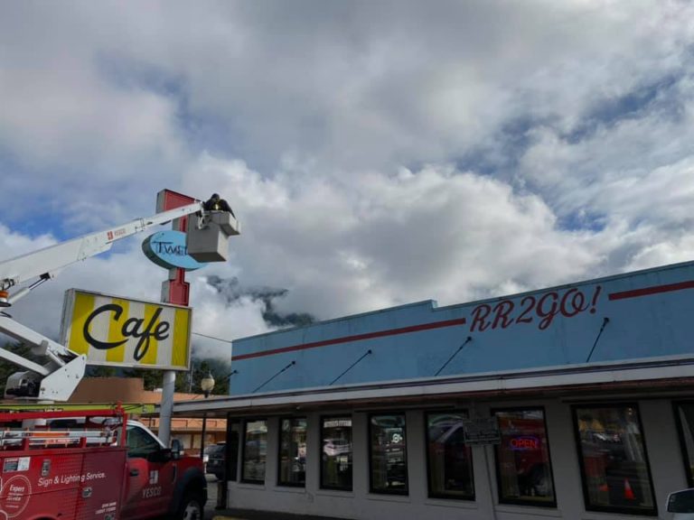 Then and Now - Double R Diner Exteriors in 2019 to 2020
