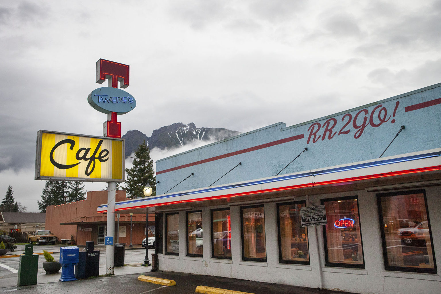 Then and Now - Double R Diner Exteriors in 2019 to 2020