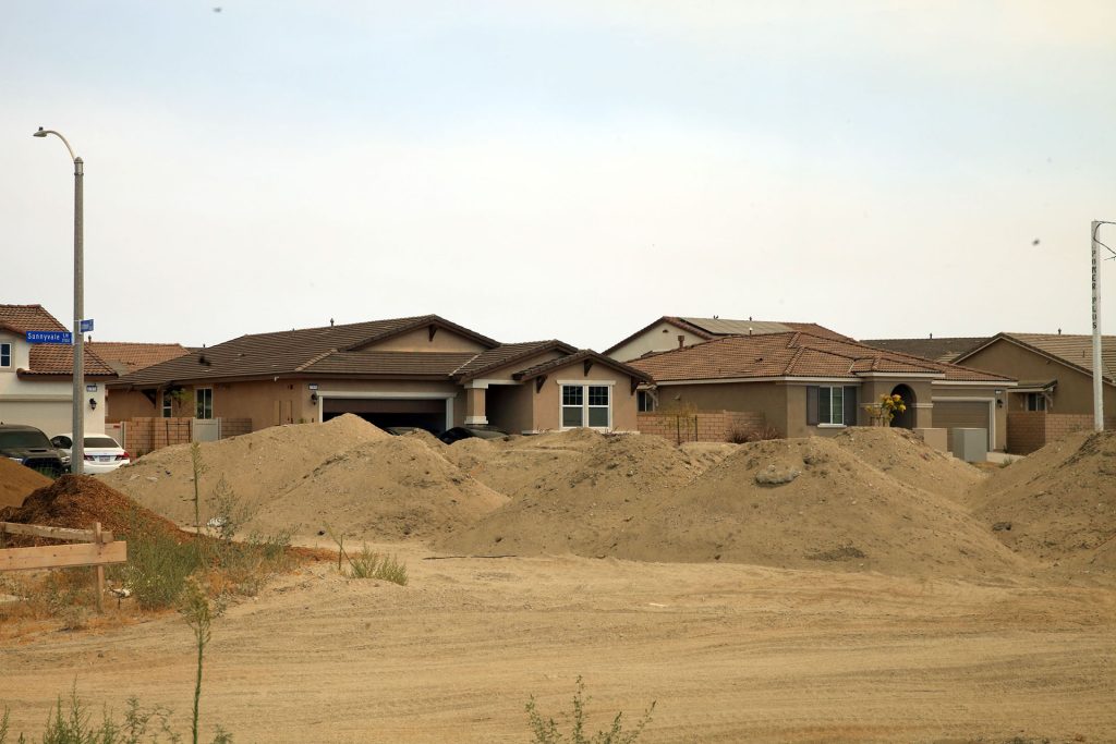 Houses and dirt