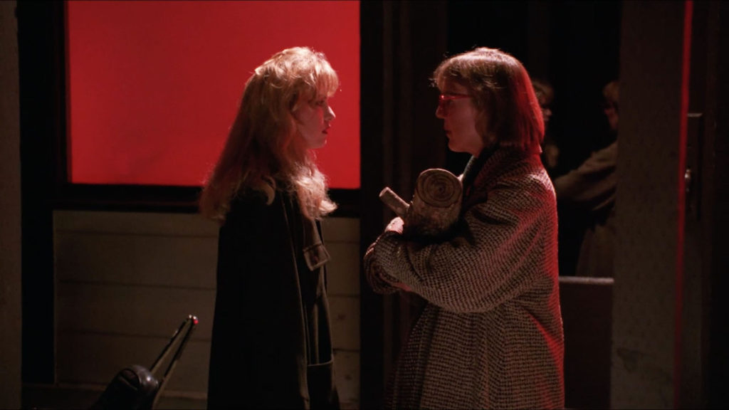 Laura Palmer and The Log Lady outside the Roadhouse