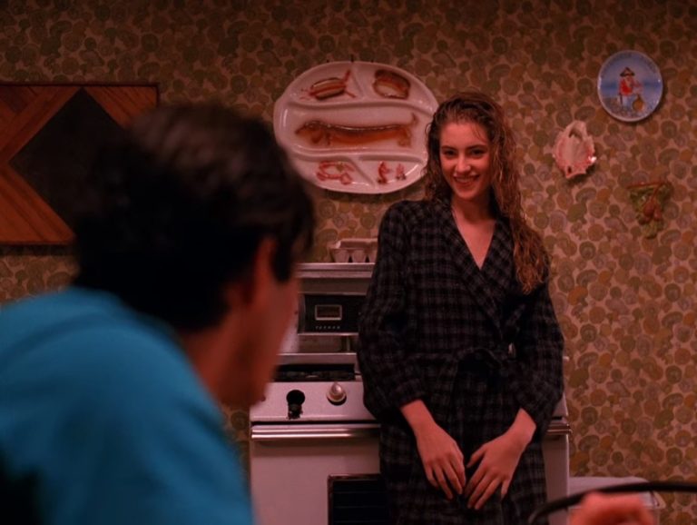 Twin Peaks Prop – Johnson’s Hot Dog Serving Platter