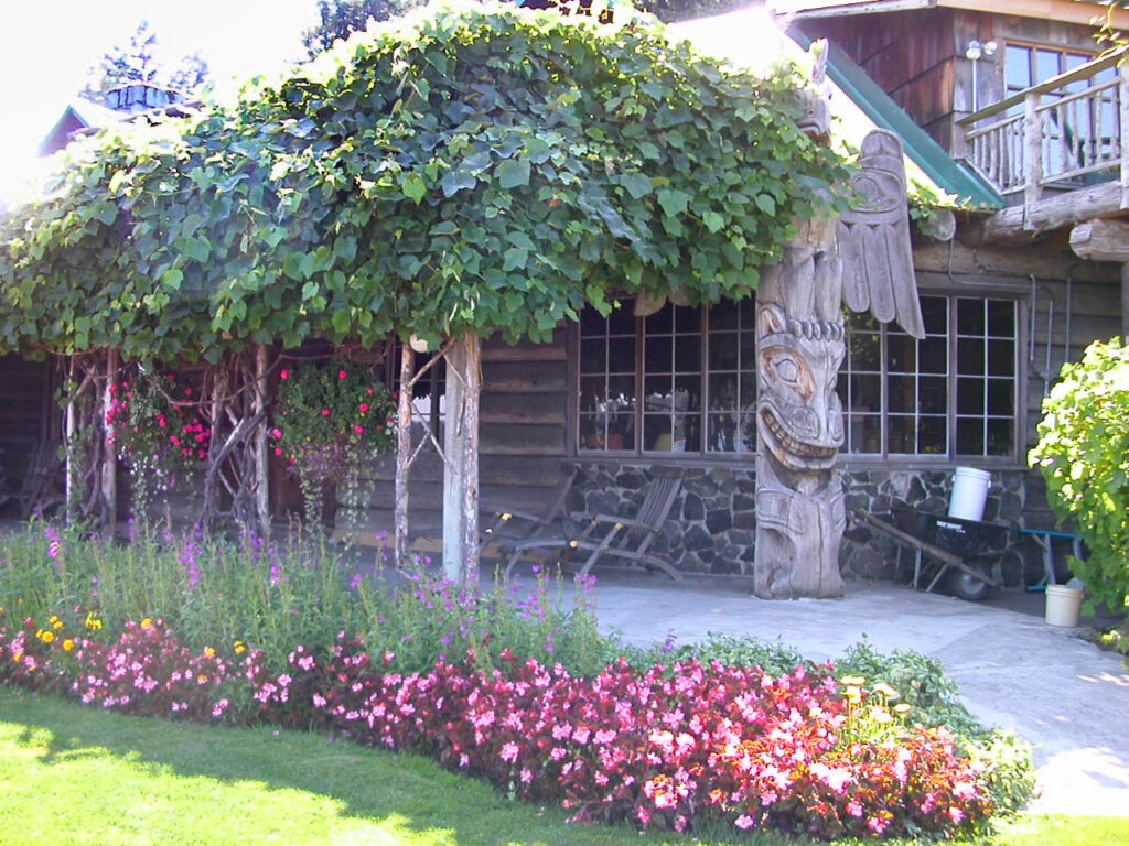 Exterior of Kiana Lodge with Thunderbird Totem pole form 2002