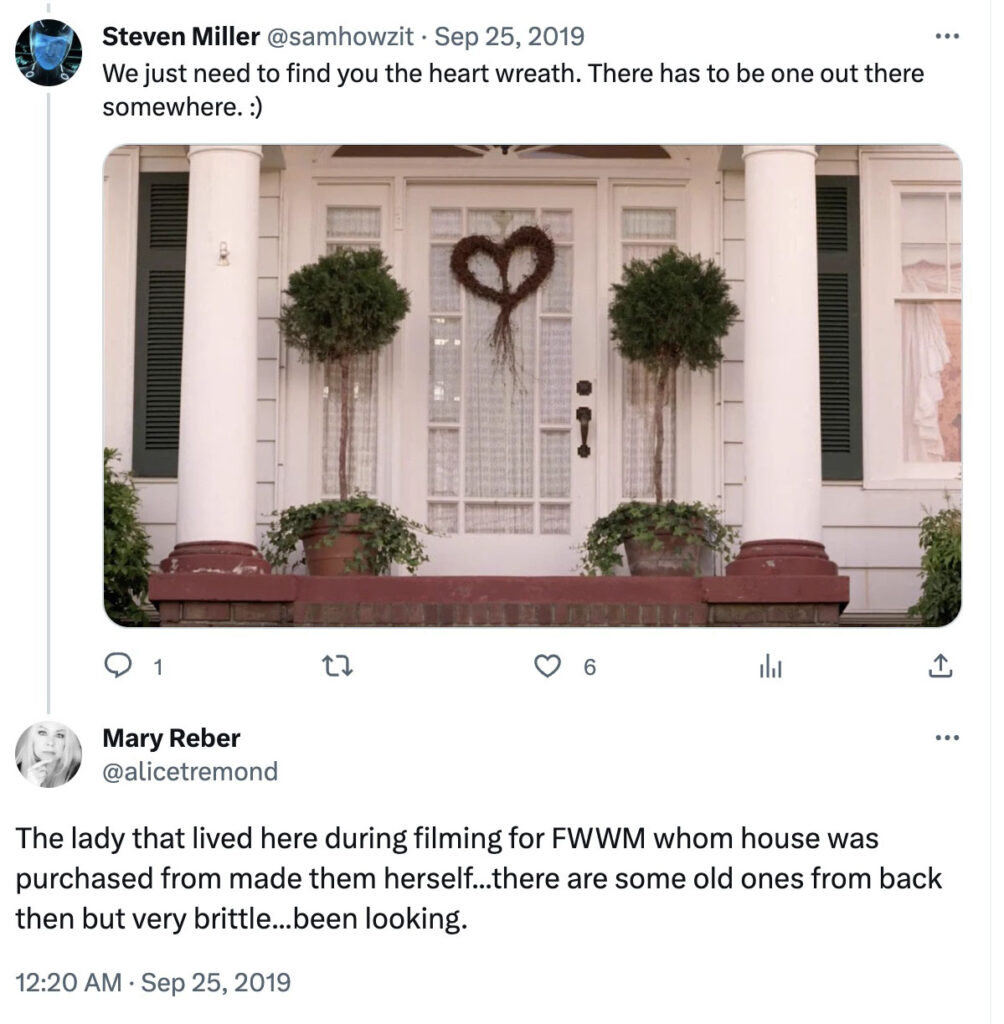 Tweets between Steven and Mary Reber about the heart shaped wreath