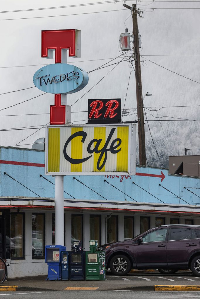 Twede's Cafe and RR Neon sign