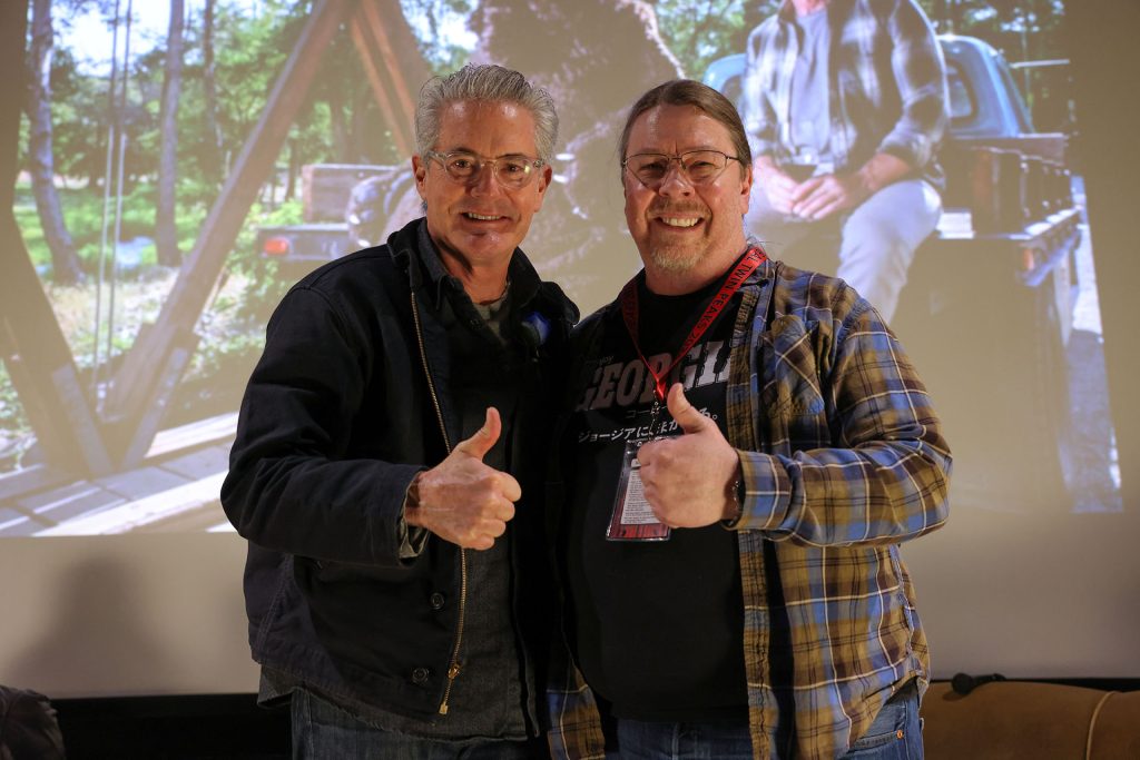 Kyle MacLachlan and Karl Reinsch giving a thumbs up