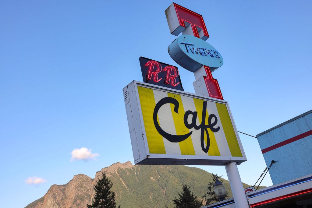 Twede's Cafe sign with Mount Si in the distance