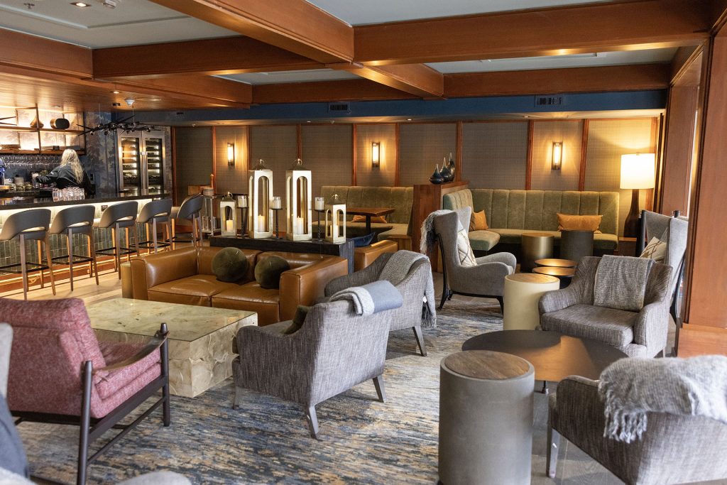 Salish Lodge & Spa lounge with tables, couches and chairs