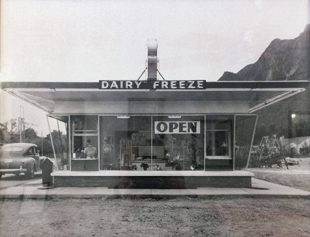 Black and white image of Scott's Dairy Freeze