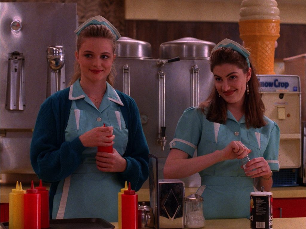 Annie and Shelly in the Double R Diner