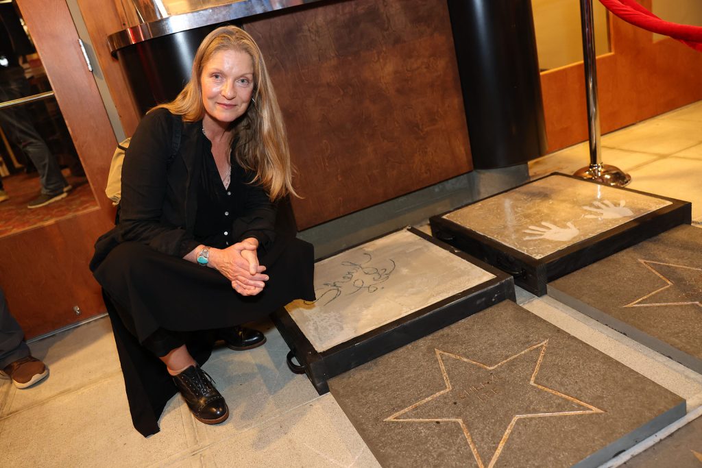 Sheryl Lee by Handprints