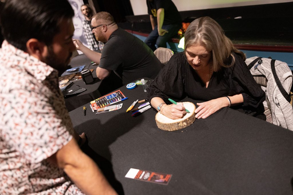 Sheryl Lee signing log