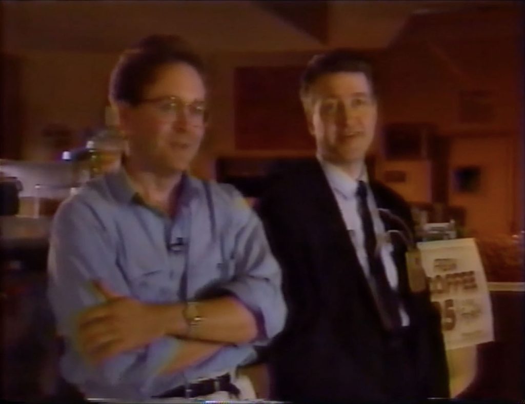 David Lynch and Mark Frost on the Double R Diner Set