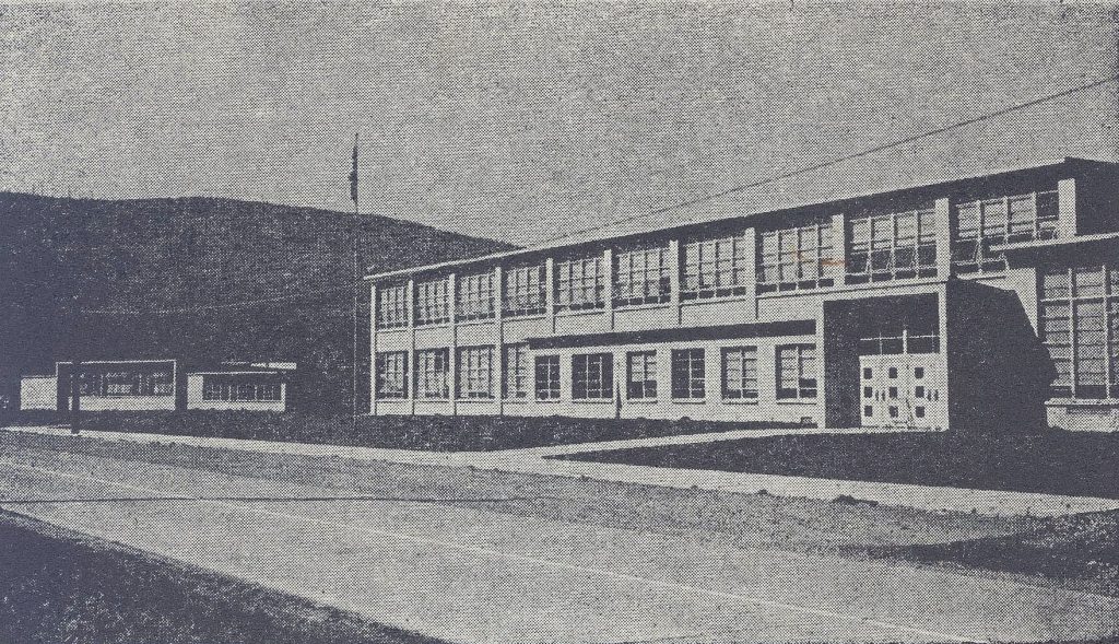 Mount Si High School exterior