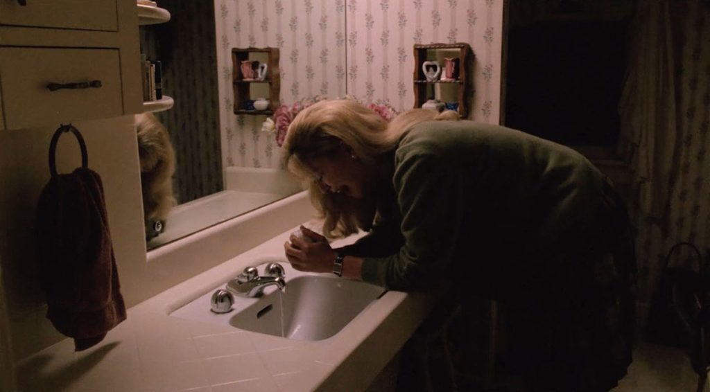 Laura Palmer washing her hands