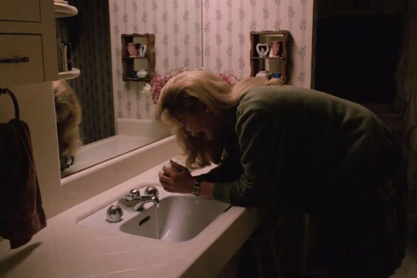 Laura Palmer washing her hands