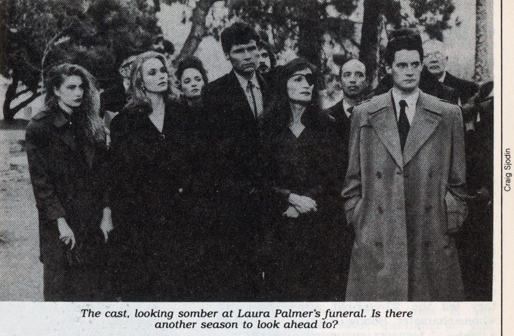 Twin Peaks residents and Agent Cooper standing in a line