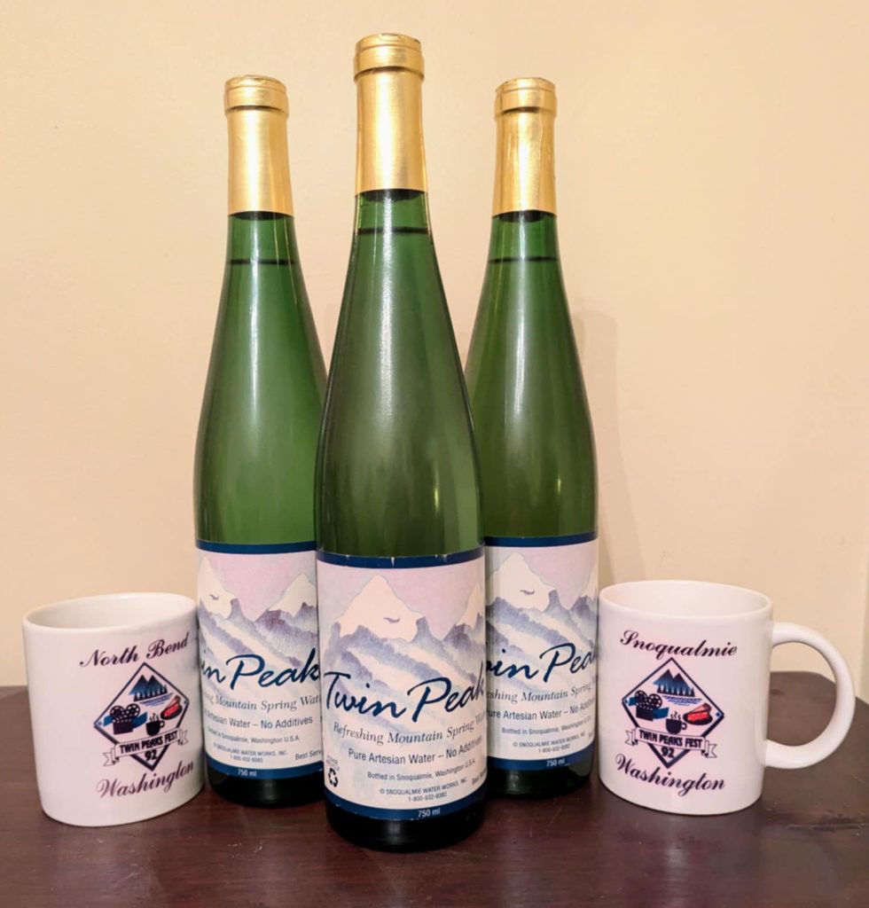 1992 Twin Peaks Fan Fest Coffee Mugs and Twin Peaks Water bottles