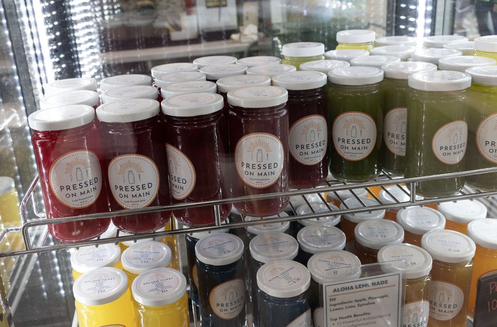 Pressed juice in jars