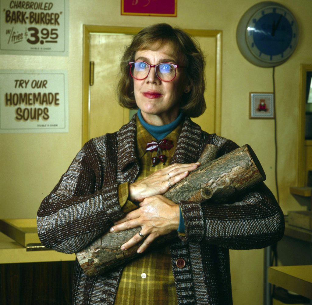The Log Lady holding the log on the Double R Diner Set