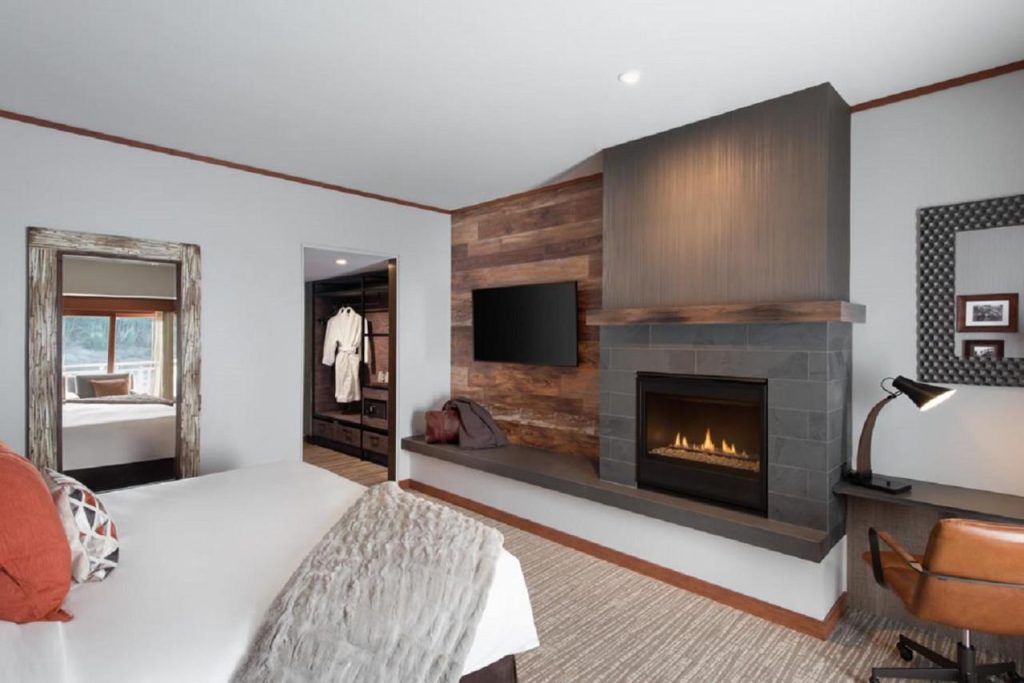Guest room at Salish Lodge