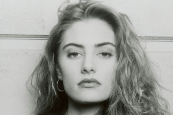 Twin Peaks Publicity – Mädchen Amick on April 11, 1991 Black and white image of Mädchen Amick