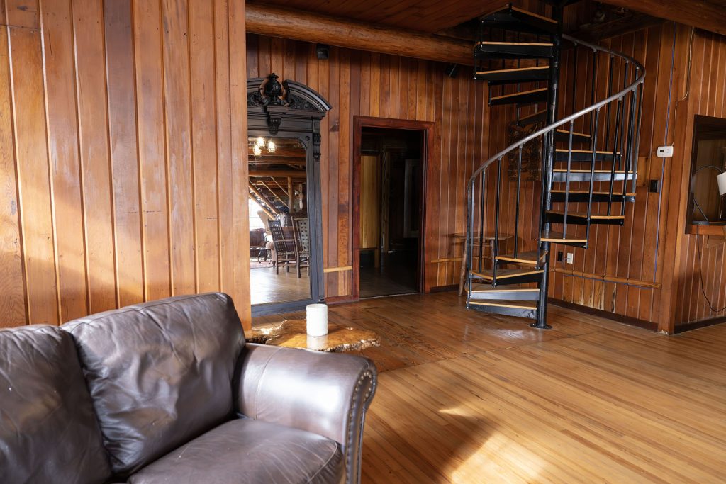 Inside of Kiana Lodge