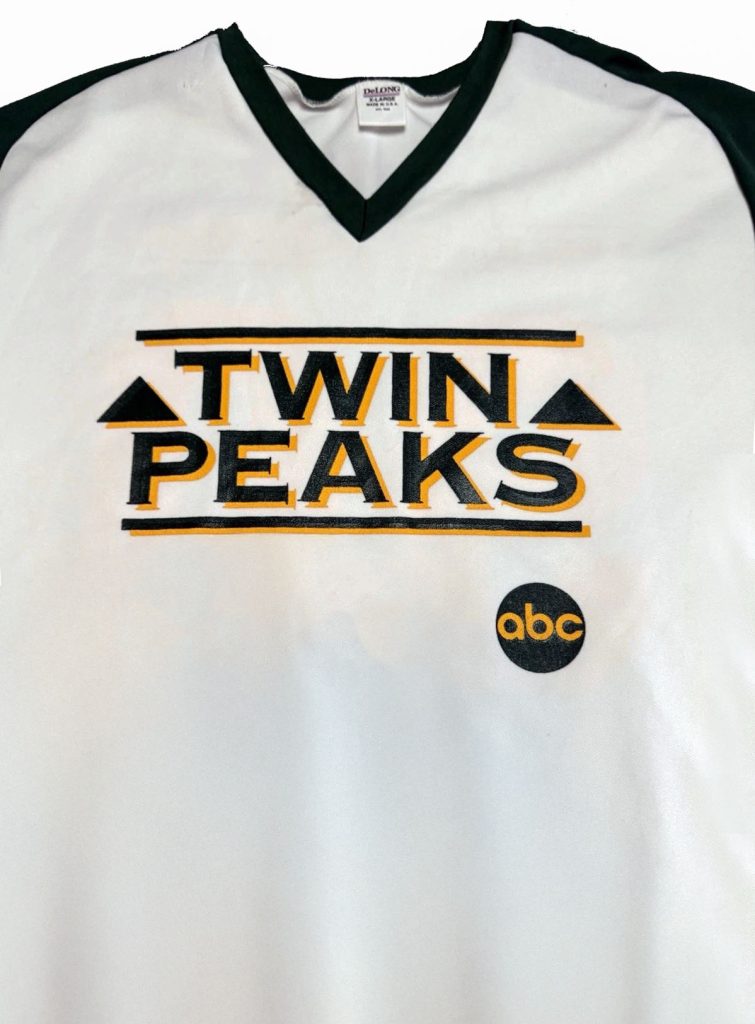 Twin Peaks softball jersey logo