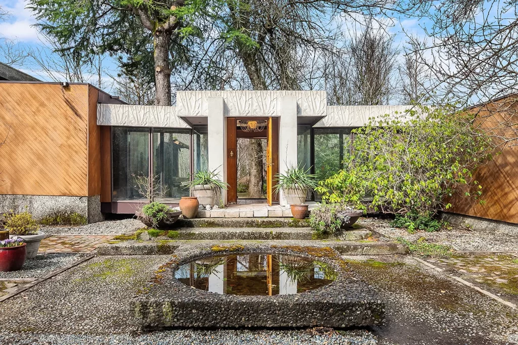 Dick and Sallie Burhans home