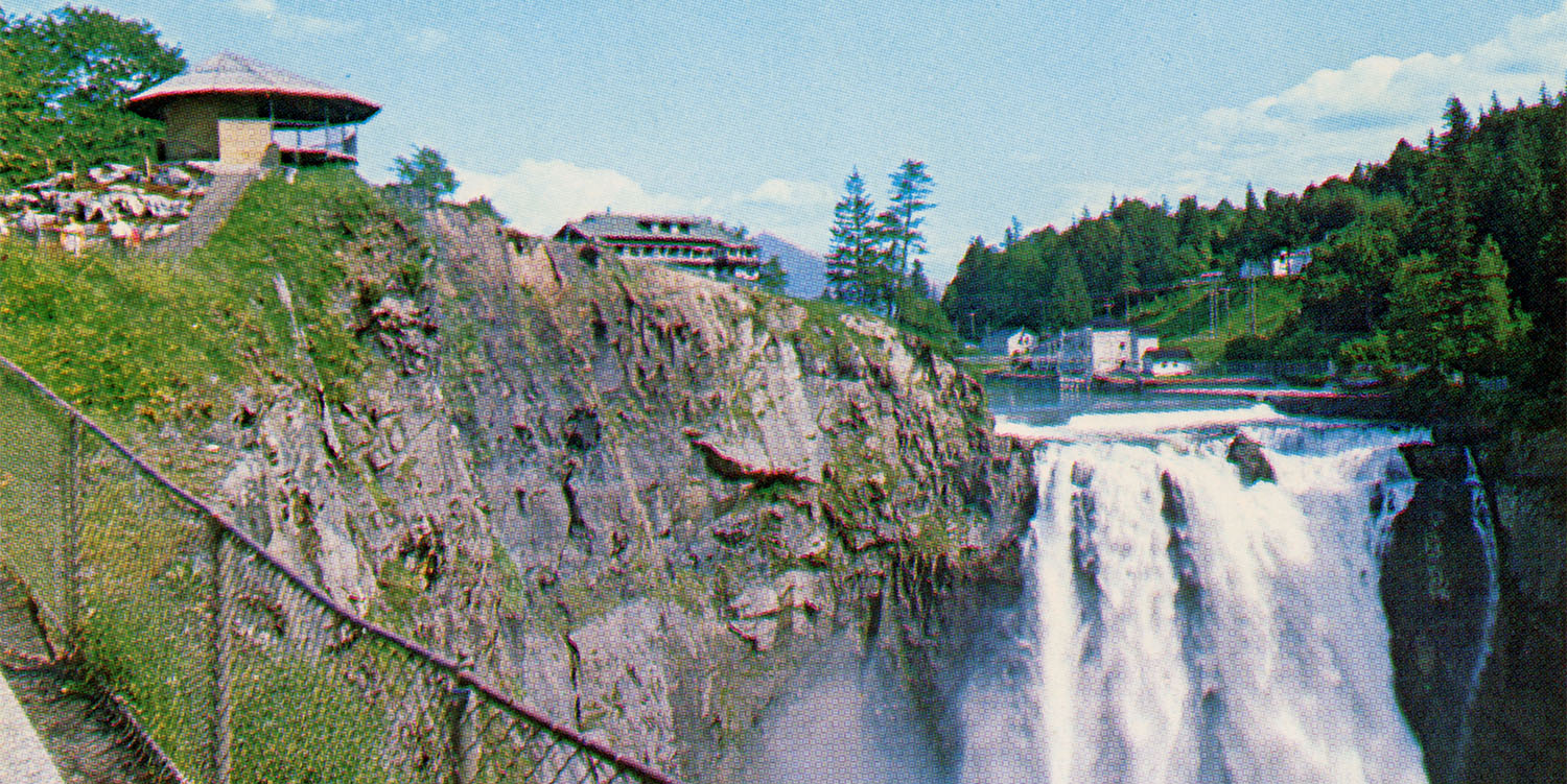 Observation deck and Snoqualmie Falls