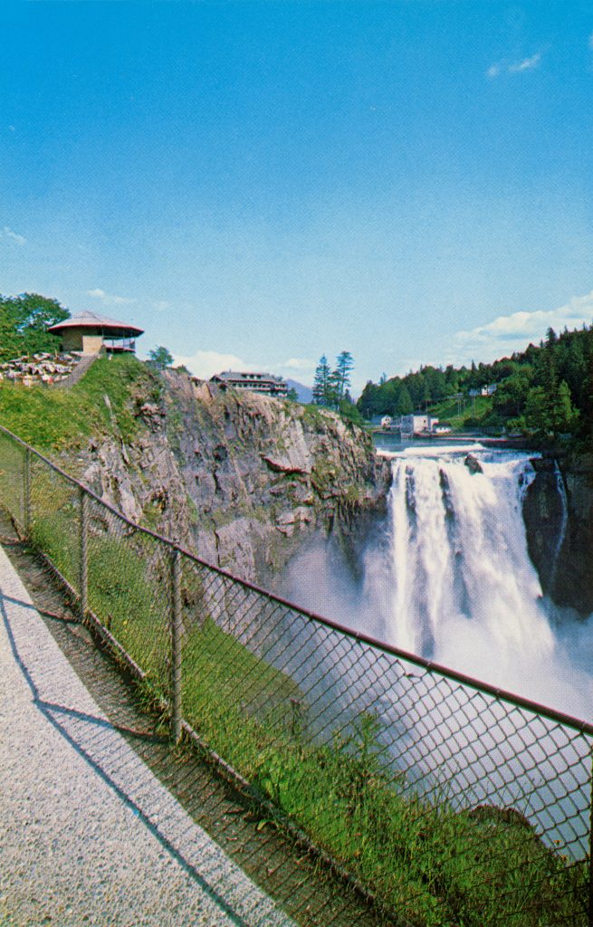 Observation deck and Snoqualmie Falls