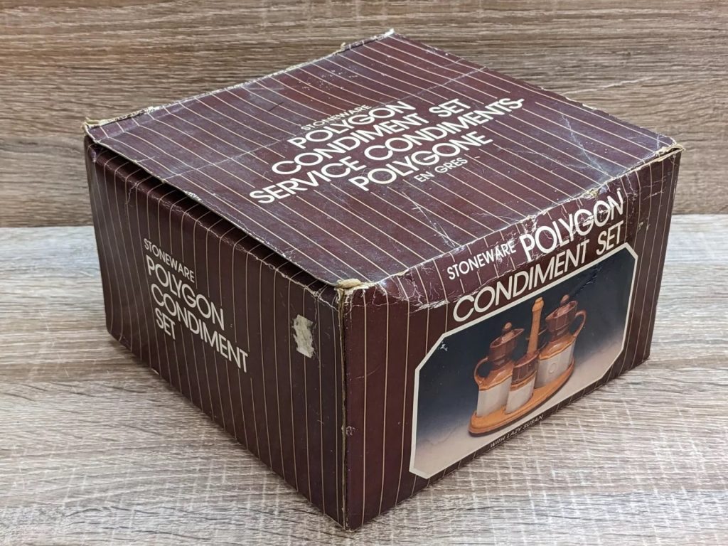 Stoneware Polygon Condiment Set Box