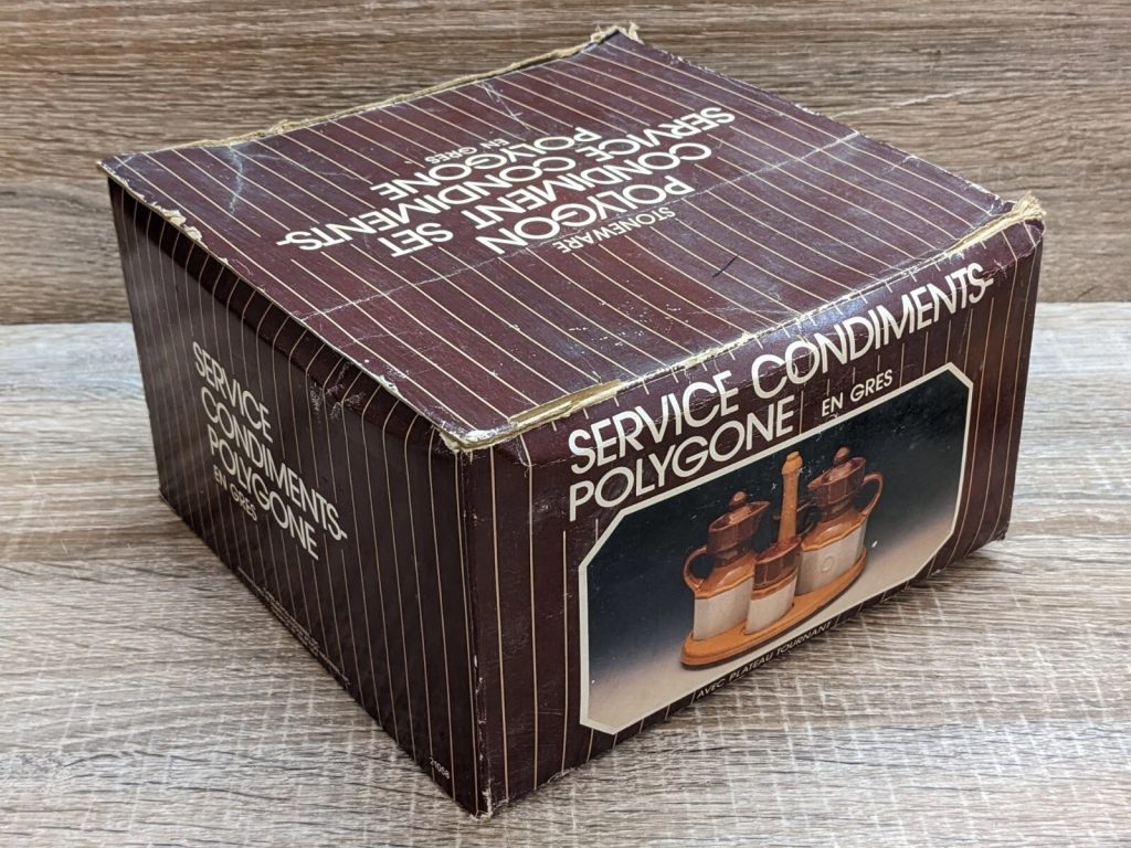 Stoneware Polygon Condiment Set Box