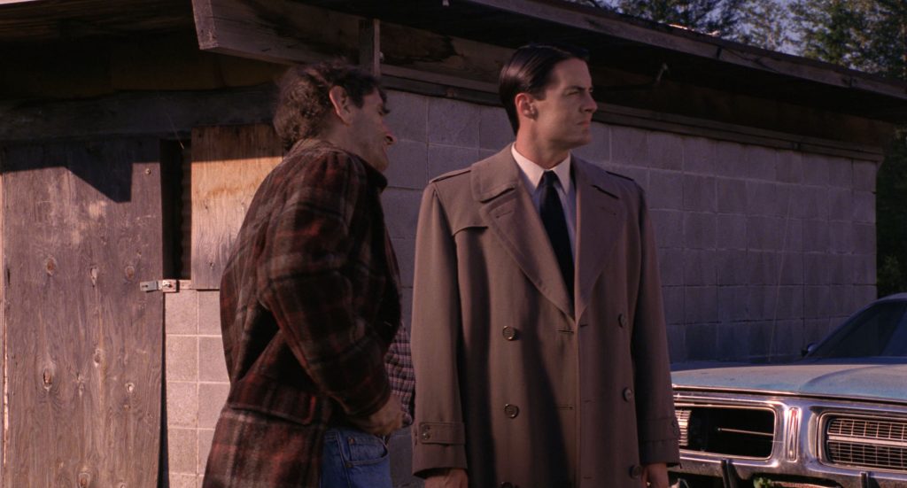 Carl Rodd and Agent Dale Cooper discuss