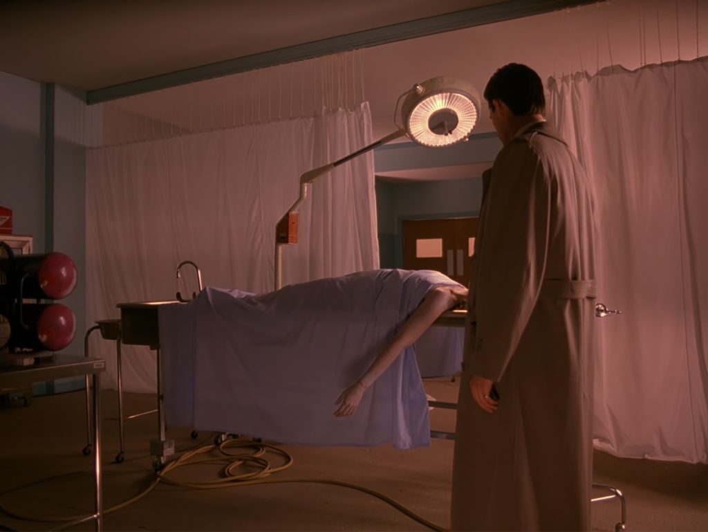 Cooper next to Laura Palmer