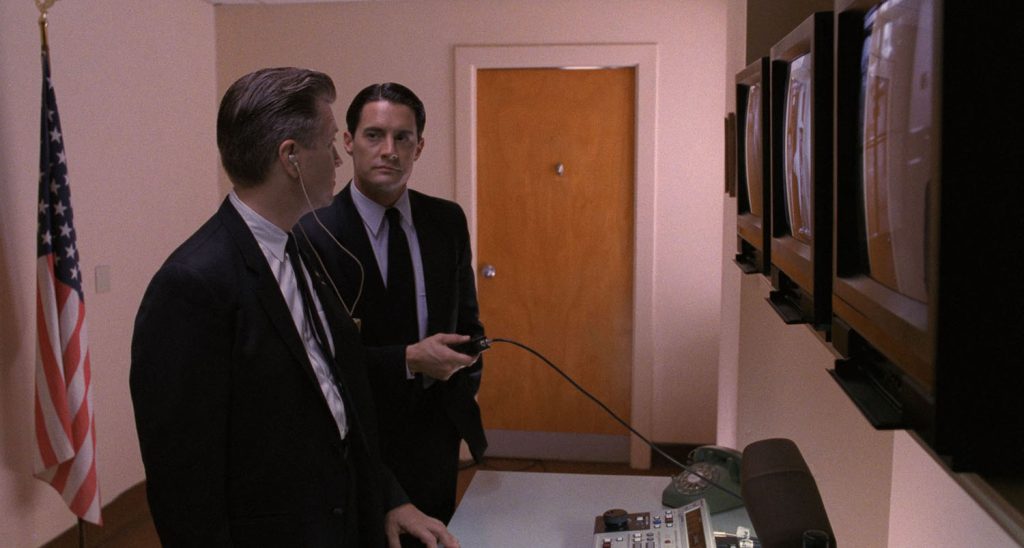 Gordon Cole and Dale Cooper share a look