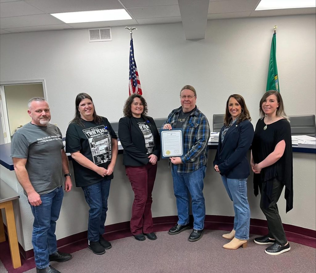 Deputy Mayor Jim Ribail; The Real Twin Peaks board member and Historic Downtown Snoqualmie Association President, Dorie Ross; Real Twin Peaks board member Britni Larson; Bookhouse Boy Karl Reinsch; Mayor Adair Hawkins, Deputy Mayor Jessica Merizan.