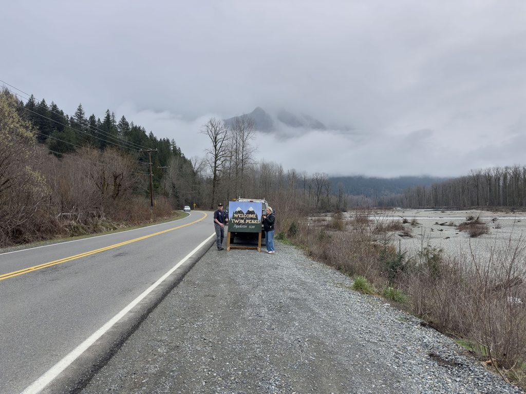 Delivering the Welcome to Twin Peaks sign