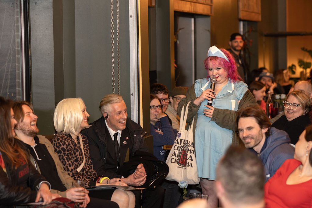 Twin Peaks fans answering trivia questions