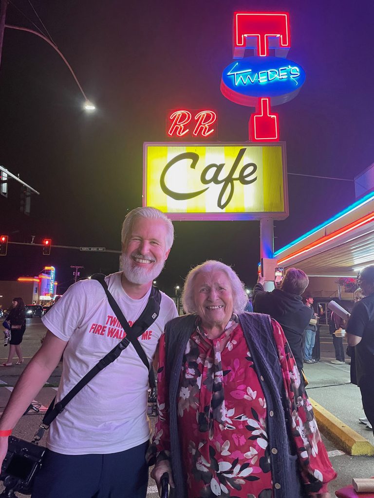 Steven Miller and Pat Cokewell at Twede's Cafe