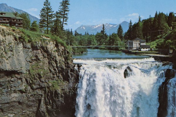 Snoqualmie Falls and Lodge postcard