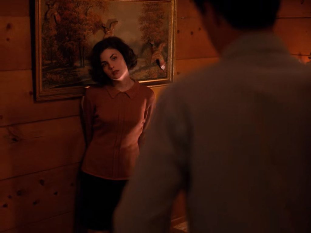 Audrey Horne and Cooper talking in his room