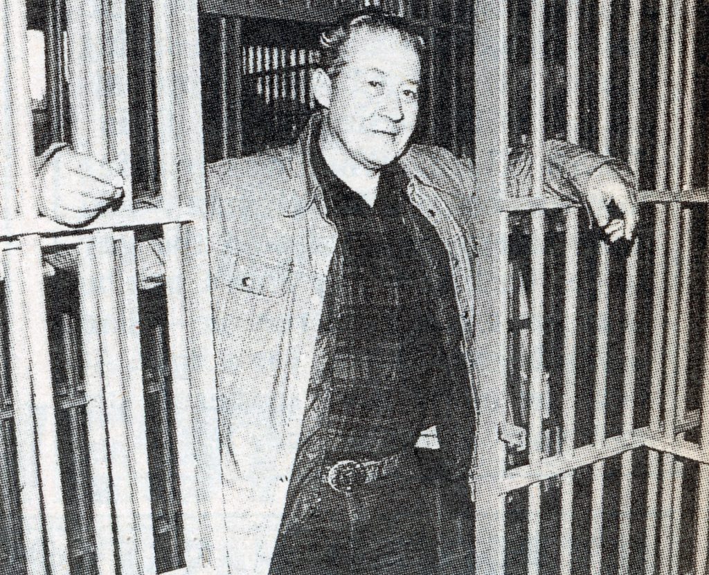 A jail set was built in John Glazier's auto shop, but the crew complained repair noises interfered with filming