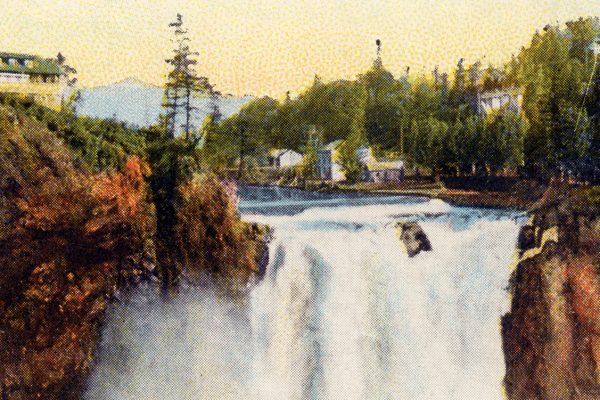 Top of Snoqualmie Falls and Snoqualmie Falls Lodge